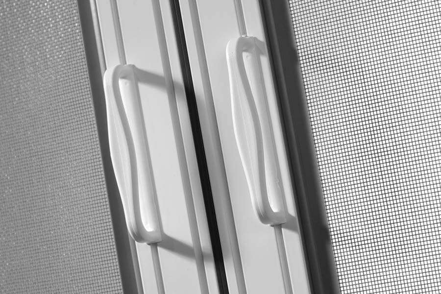 Insektenschutzrollo Typ 3 - Bediengriffe