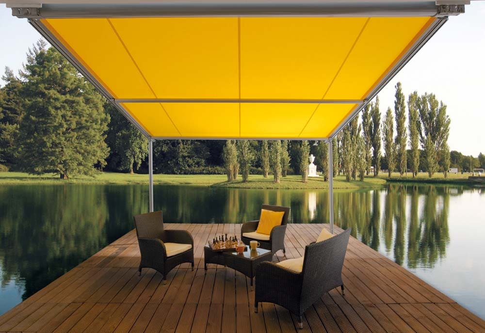 Pergolamarkise Caprio Pergola von unten gesehen