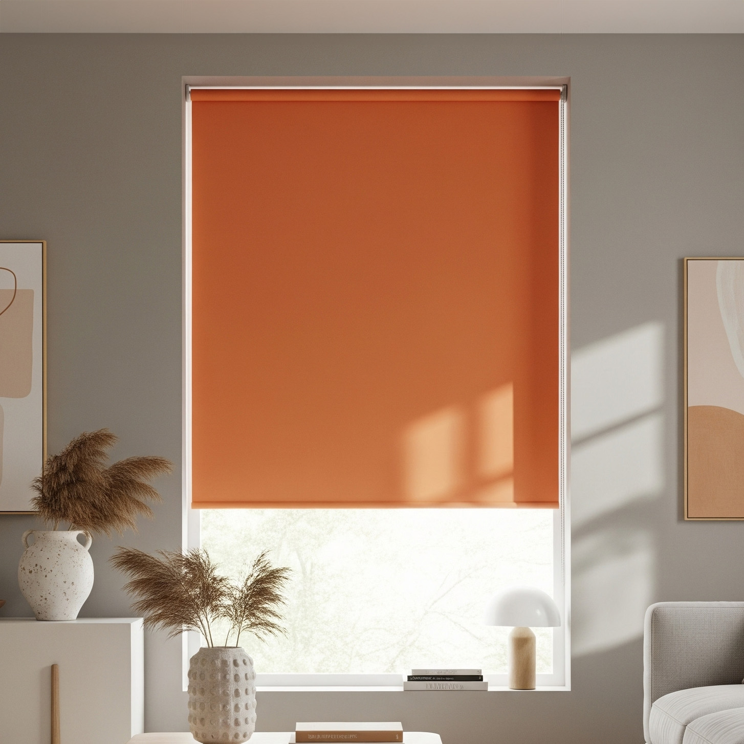 Kettenzugrollo in die Nische geschraubt